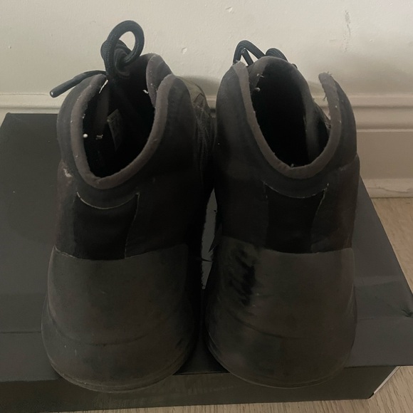 Yeezy quantum “onyx” - Picture 4 of 4